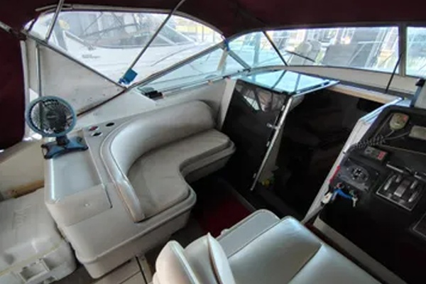 Just a Big Canoe 34ft Wellcraft Yacht For Sale