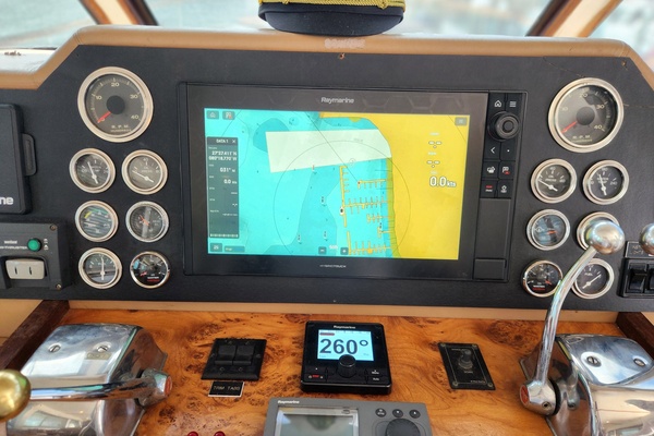 PUDDY TAT III 53ft Hatteras Yacht For Sale