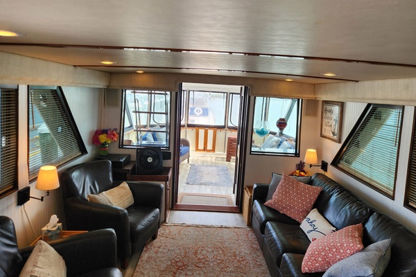 PUDDY TAT III 53ft Hatteras Yacht For Sale