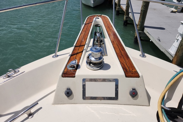 PUDDY TAT III 53ft Hatteras Yacht For Sale