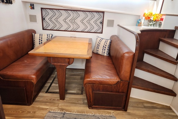 PUDDY TAT III 53ft Hatteras Yacht For Sale