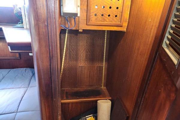 PUDDY TAT III 53ft Hatteras Yacht For Sale