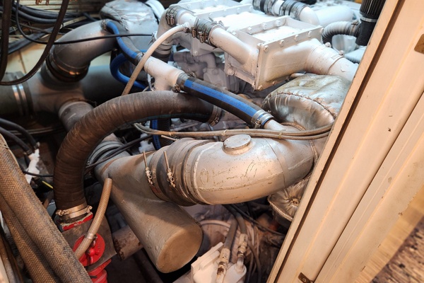 PUDDY TAT III 53ft Hatteras Yacht For Sale