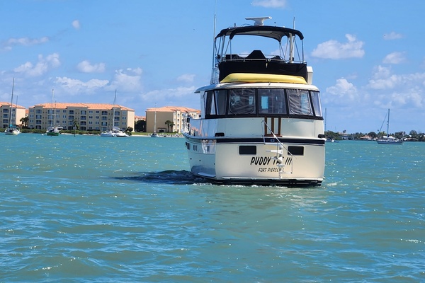 PUDDY TAT III 53ft Hatteras Yacht For Sale