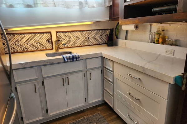 PUDDY TAT III 53ft Hatteras Yacht For Sale