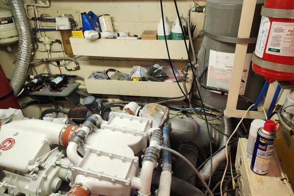 PUDDY TAT III 53ft Hatteras Yacht For Sale