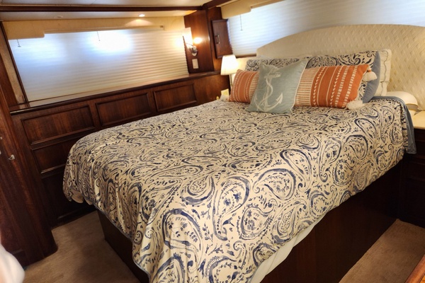 PUDDY TAT III 53ft Hatteras Yacht For Sale