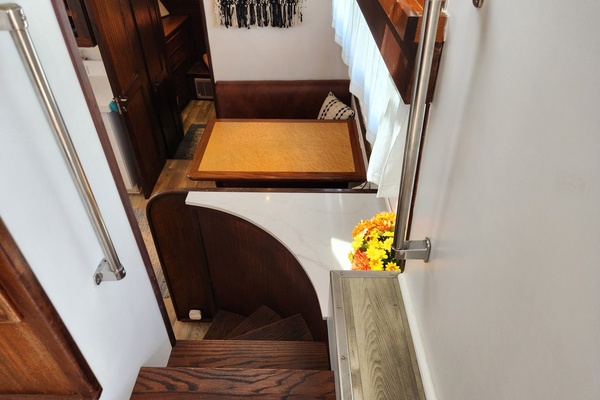 PUDDY TAT III 53ft Hatteras Yacht For Sale