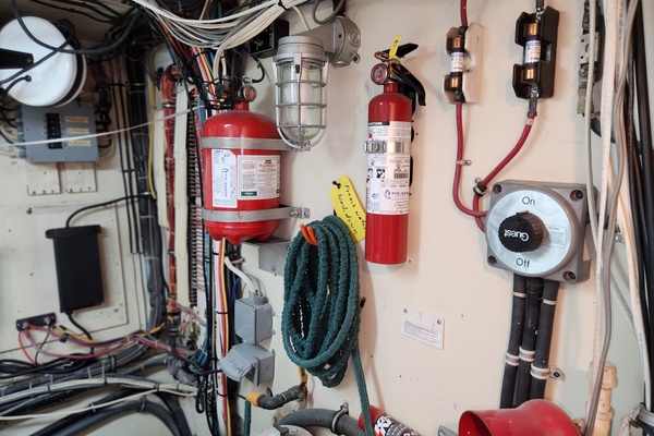 PUDDY TAT III 53ft Hatteras Yacht For Sale