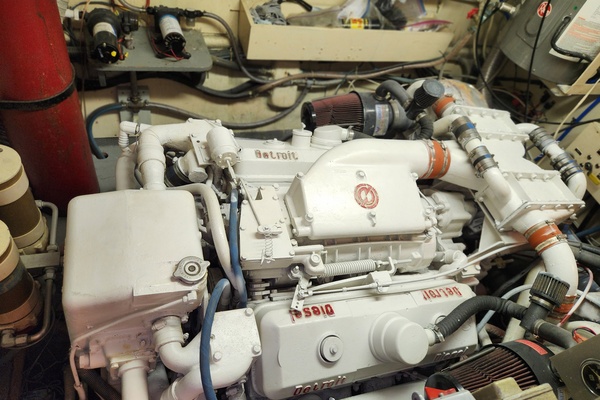 PUDDY TAT III 53ft Hatteras Yacht For Sale