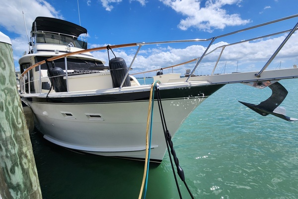 PUDDY TAT III 53ft Hatteras Yacht For Sale