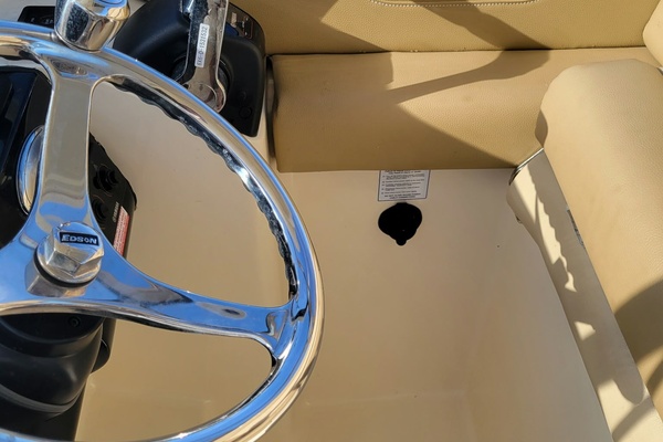 Into the Mystic 25ft Scout Yacht For Sale