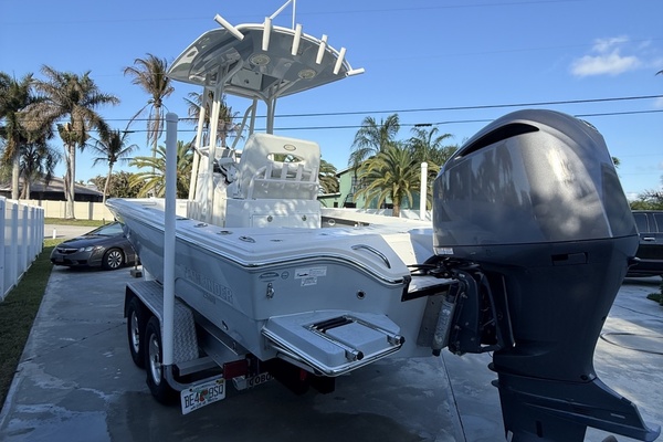 25ft Pathfinder Yacht For Sale