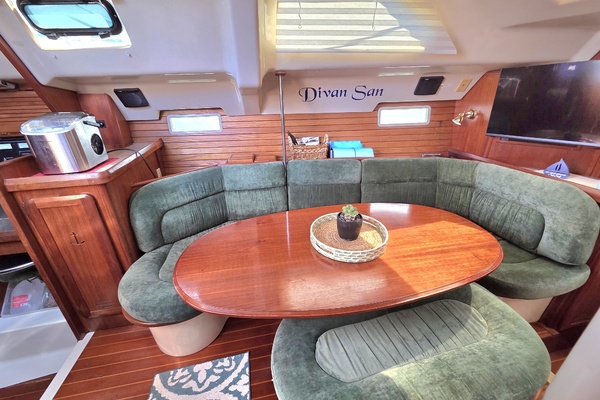 Divan San 42ft Hunter Yacht For Sale