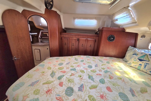 Divan San 42ft Hunter Yacht For Sale