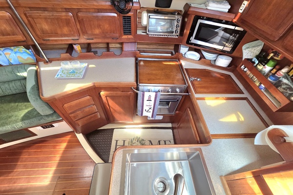 Divan San 42ft Hunter Yacht For Sale