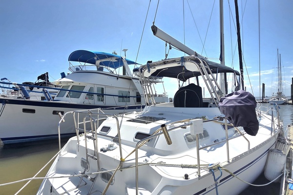 Divan San 42ft Hunter Yacht For Sale