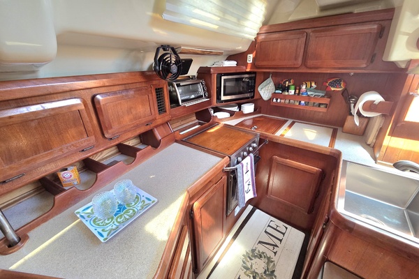 Divan San 42ft Hunter Yacht For Sale