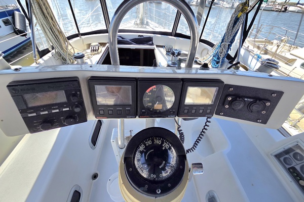 Divan San 42ft Hunter Yacht For Sale