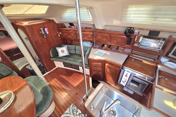 Divan San 42ft Hunter Yacht For Sale