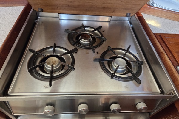 Divan San 42ft Hunter Yacht For Sale