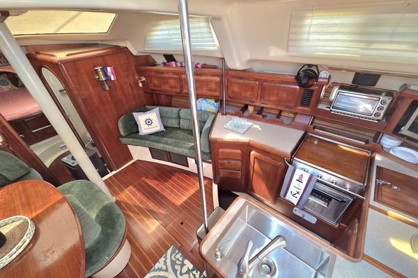 Divan San 42ft Hunter Yacht For Sale