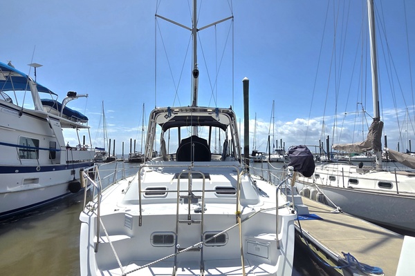 Divan San 42ft Hunter Yacht For Sale