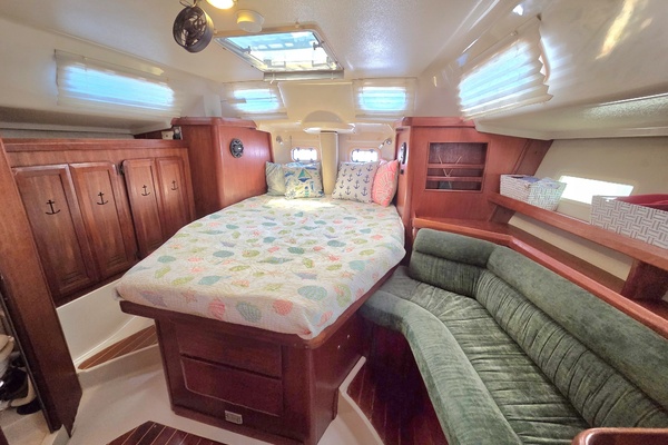 Divan San 42ft Hunter Yacht For Sale