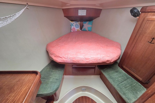 Divan San 42ft Hunter Yacht For Sale