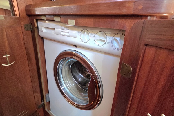 Divan San 42ft Hunter Yacht For Sale