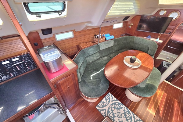 Divan San 42ft Hunter Yacht For Sale