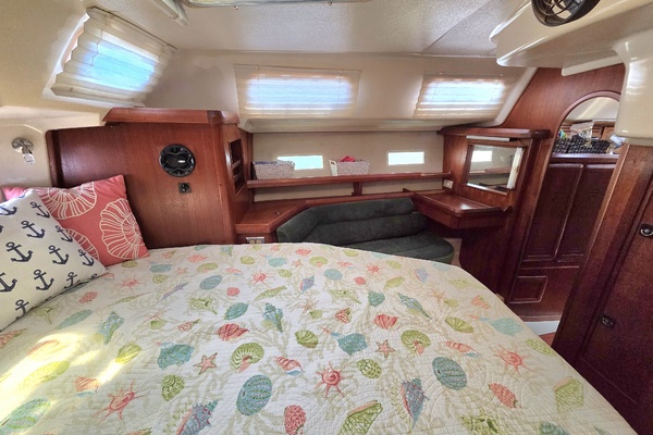 Divan San 42ft Hunter Yacht For Sale