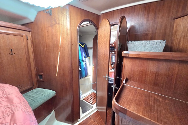 Divan San 42ft Hunter Yacht For Sale