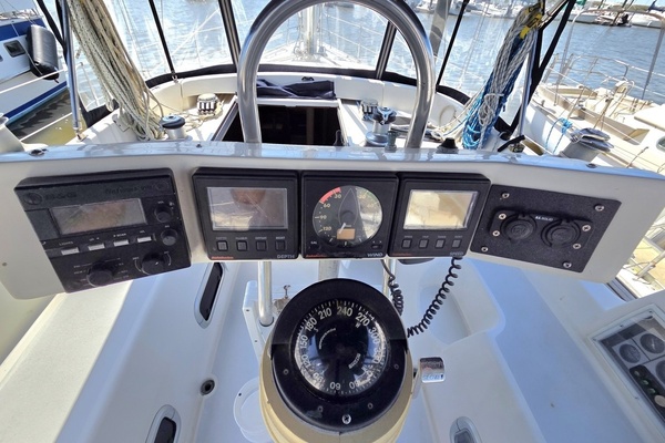 Divan San 42ft Hunter Yacht For Sale