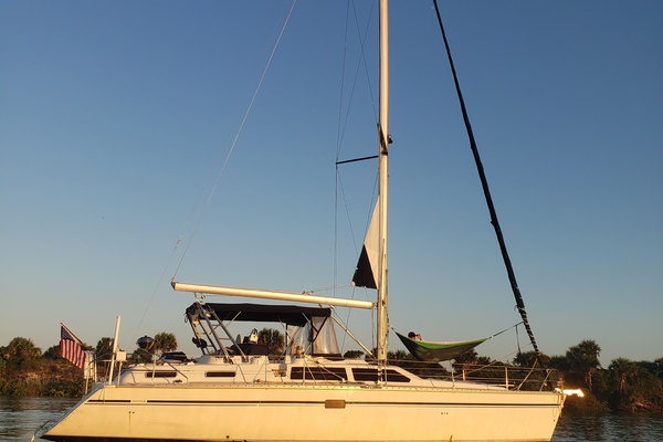 Divan San 42ft Hunter Yacht For Sale