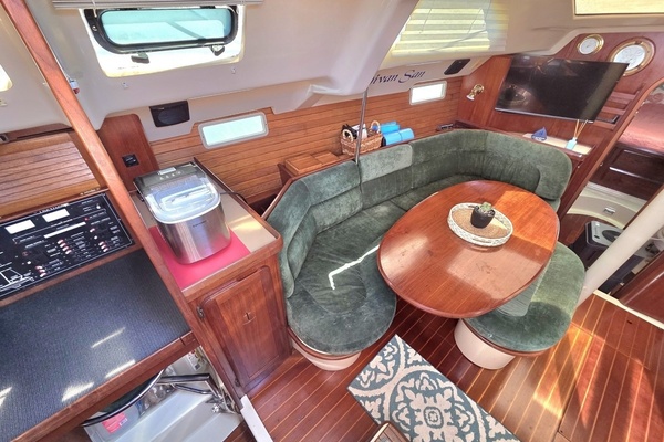 Divan San 42ft Hunter Yacht For Sale