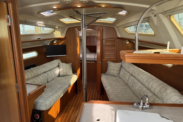 2002 Hunter 326  ldquo The Master Plan rdquo  32ft Hunter Yacht For Sale