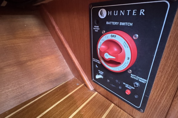 2002 Hunter 326  ldquo The Master Plan rdquo  32ft Hunter Yacht For Sale