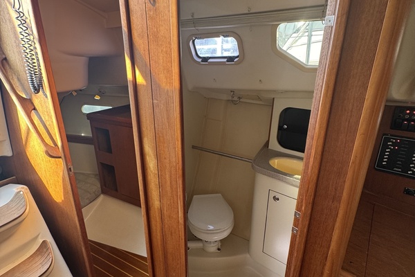 2002 Hunter 326  ldquo The Master Plan rdquo  32ft Hunter Yacht For Sale