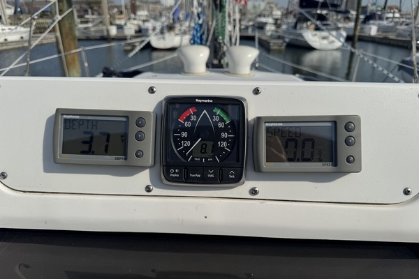 2002 Hunter 326  ldquo The Master Plan rdquo  32ft Hunter Yacht For Sale