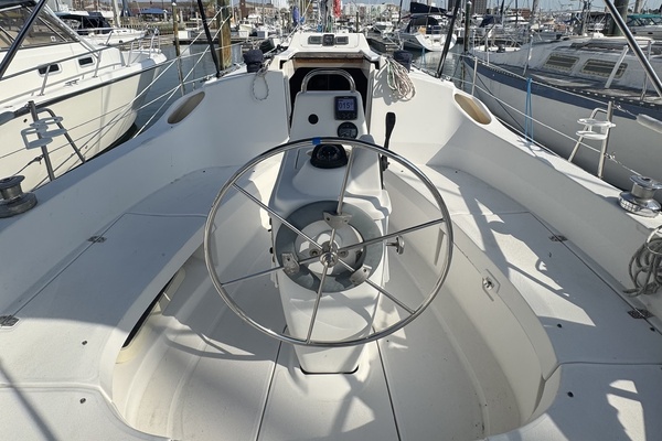 2002 Hunter 326  ldquo The Master Plan rdquo  32ft Hunter Yacht For Sale