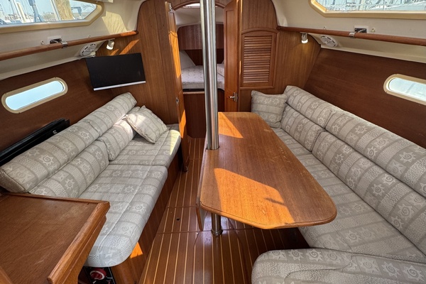 2002 Hunter 326  ldquo The Master Plan rdquo  32ft Hunter Yacht For Sale