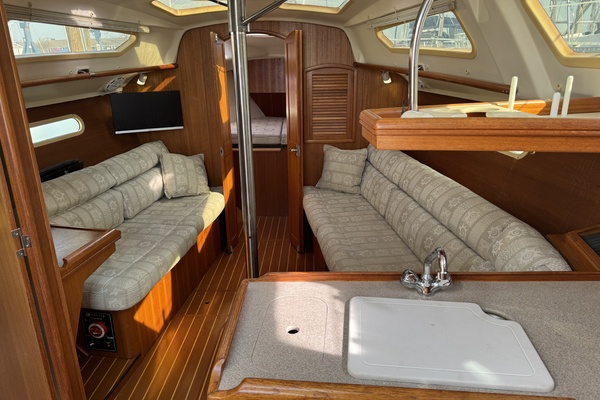 2002 Hunter 326  ldquo The Master Plan rdquo  32ft Hunter Yacht For Sale