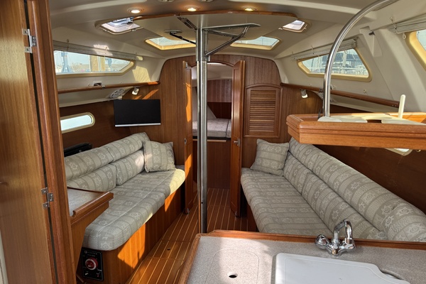 2002 Hunter 326  ldquo The Master Plan rdquo  32ft Hunter Yacht For Sale