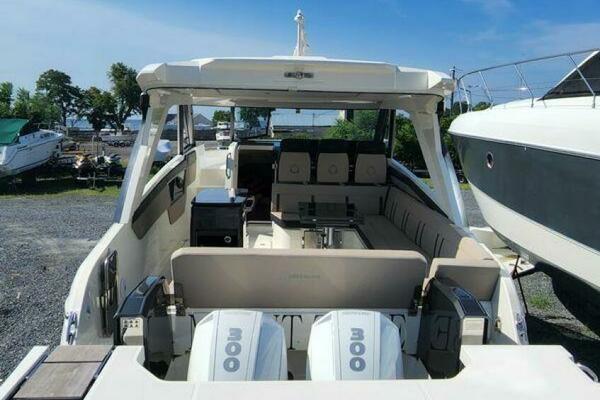 Meant To Be 36ft Greenline Yacht For Sale