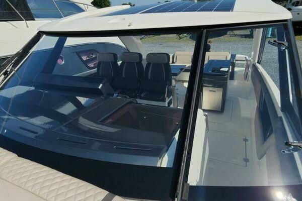 Meant To Be 36ft Greenline Yacht For Sale