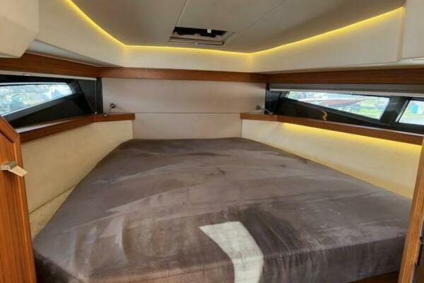 Meant To Be 36ft Greenline Yacht For Sale