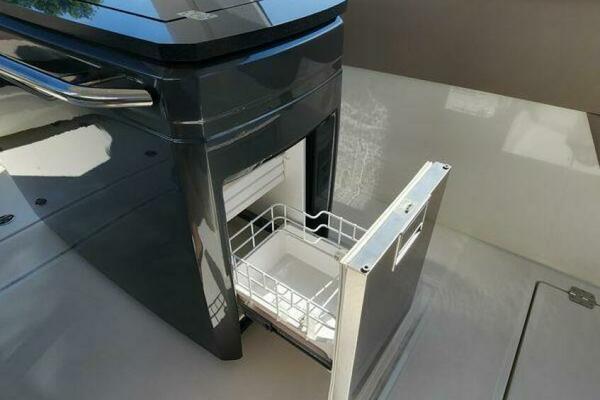 Meant To Be 36ft Greenline Yacht For Sale