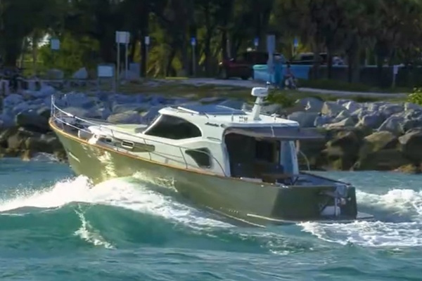 2019 Monachus Issa 45