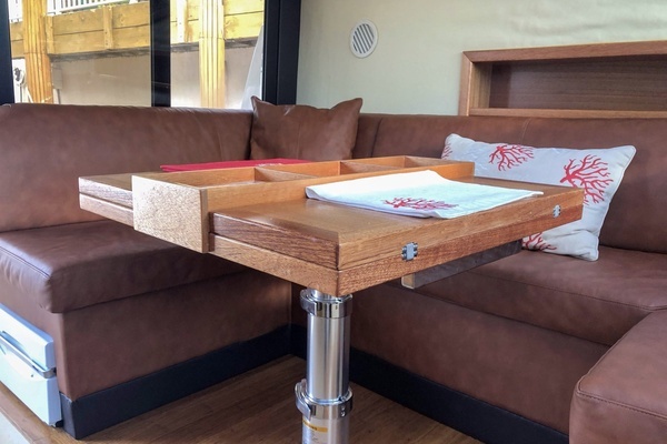 2019 Monachus Issa 45